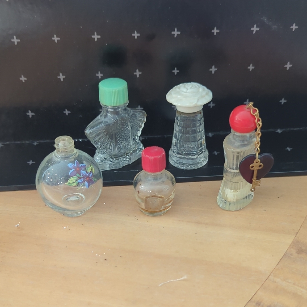 Elegant Glass Perfume Bottle Set